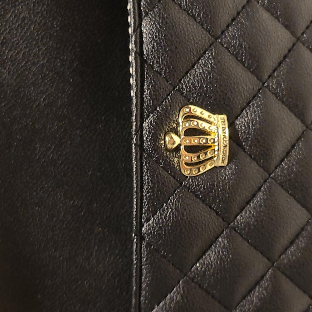 Purse - Picture 2 of 9